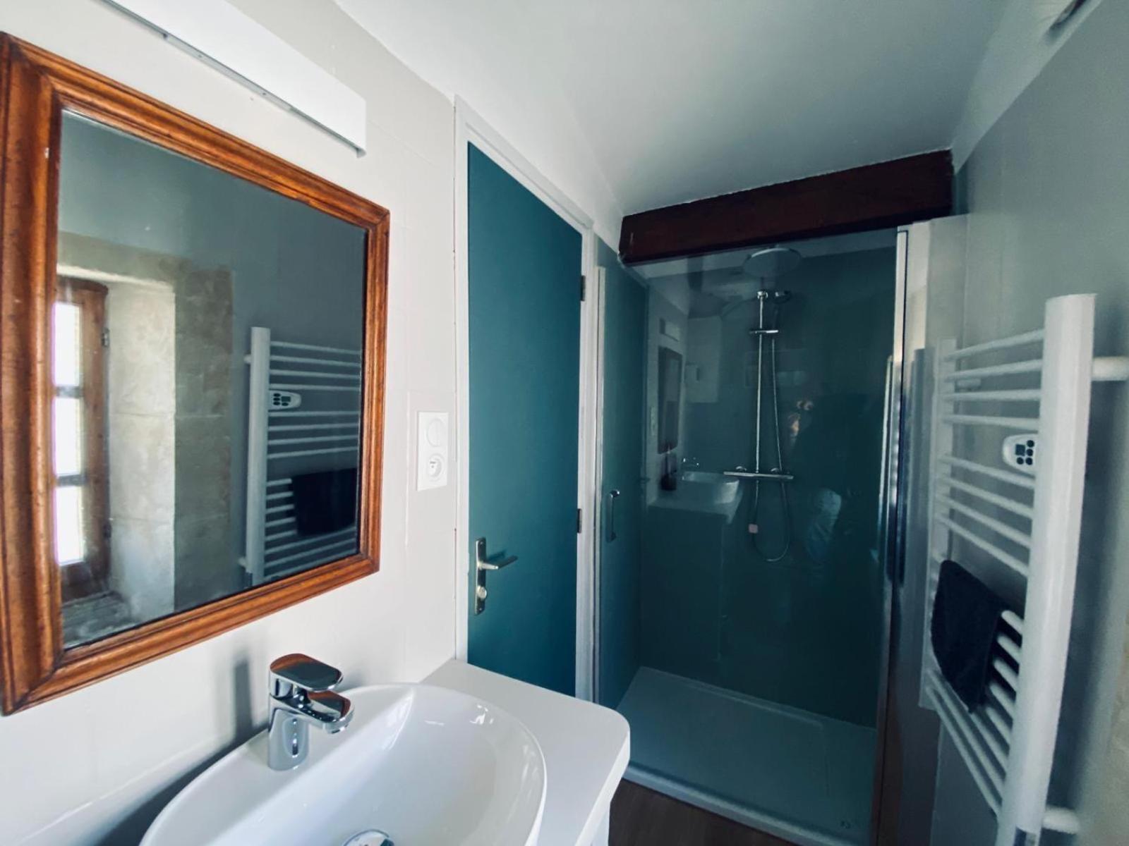 Le Pied De La Lettre Hotel Grignan Kamer foto
